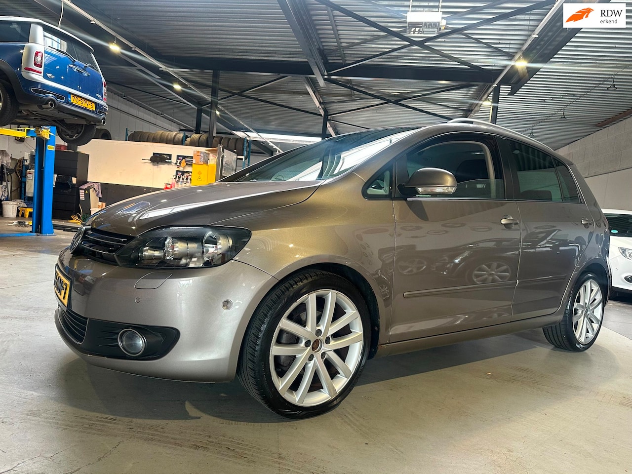 Volkswagen Golf Plus - 1.4 TSI Highline/Dealer onderhouden/Schuifdak/leder/Apk nw - AutoWereld.nl