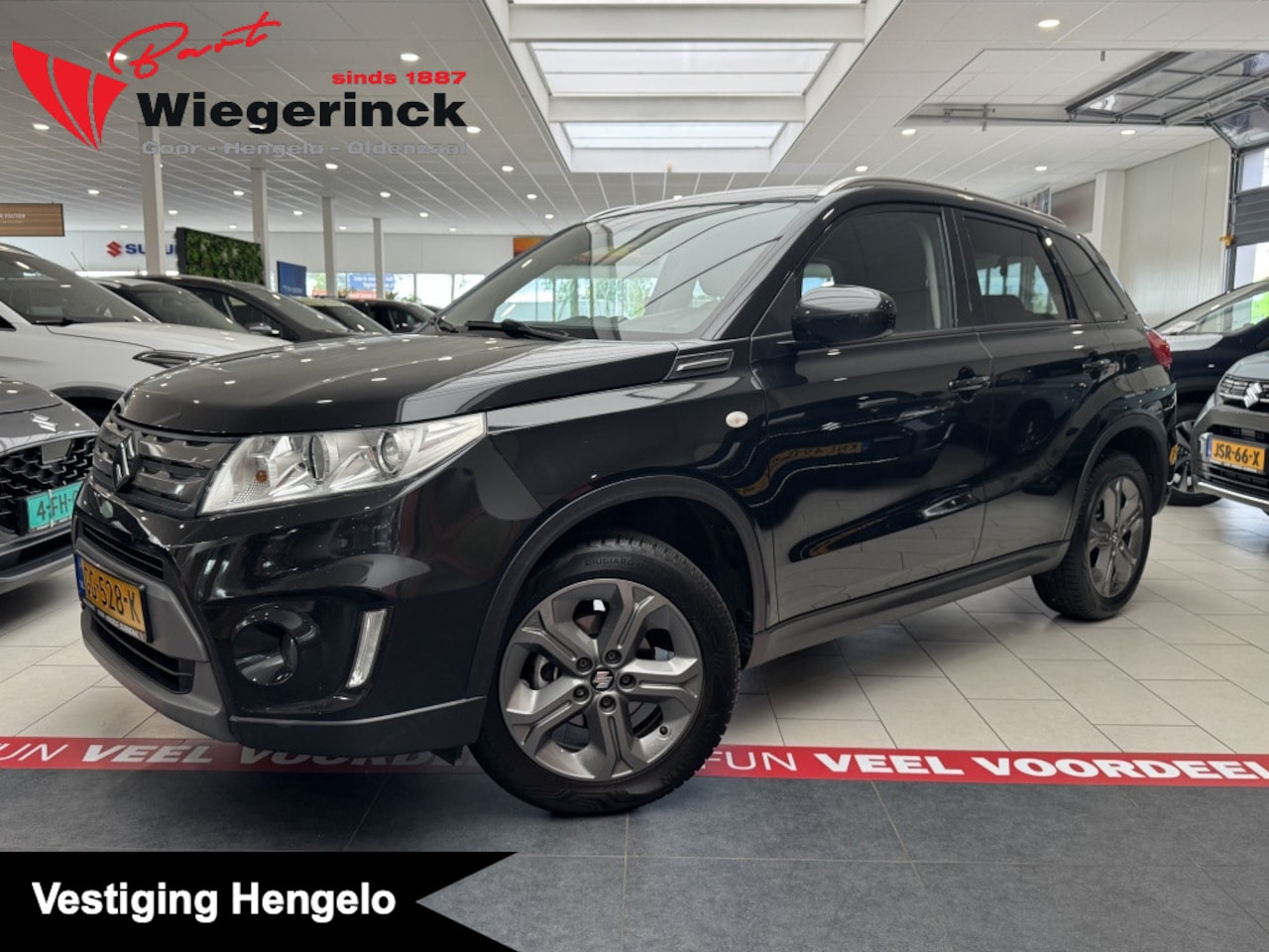 Suzuki Vitara - 1.6 Exclusive [ Trekhaak I ALLSEASON I APPLE CARPLAY & ANDROID I - AutoWereld.nl