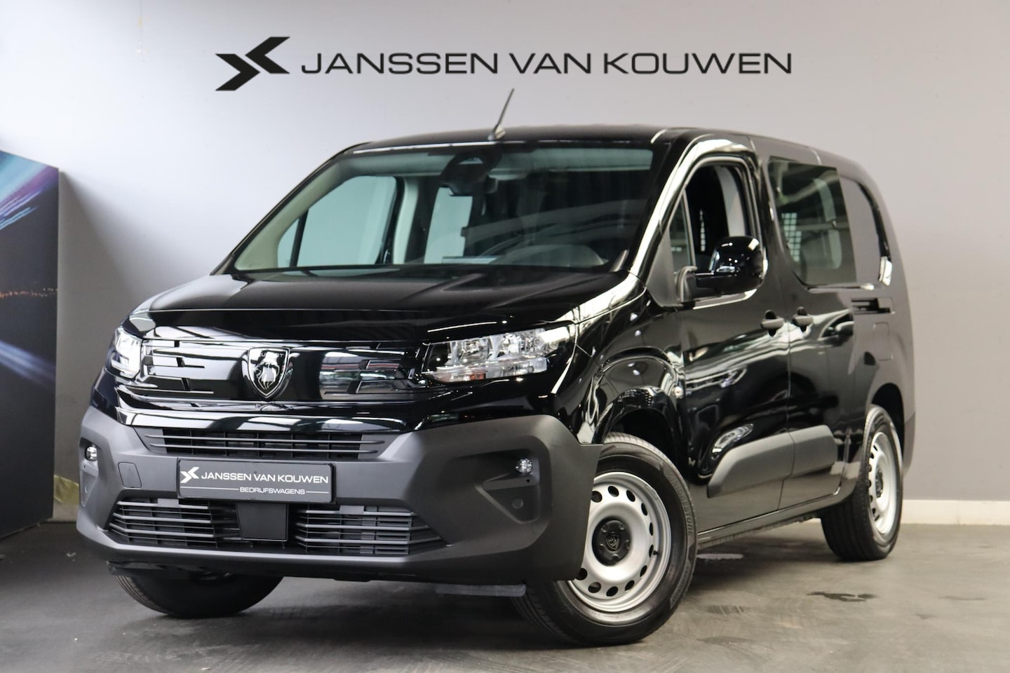 Peugeot e-Partner - 136 Flex Crewcab L2 50 kWh 0% rente / 2+6 jaar garantie / voorraad - AutoWereld.nl