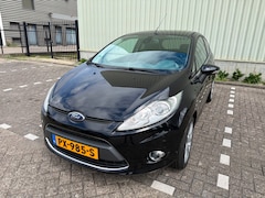 Ford Fiesta - 1.4 Ghia|APK|Airco|Trekhaak