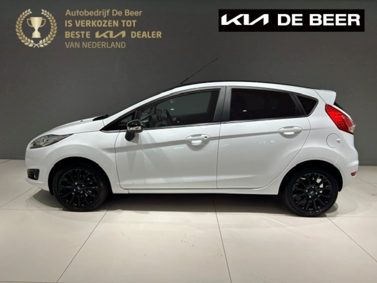 Ford Fiesta - 1.0 65PK 5D S/S White Edition LMV Airco Zwart dak - AutoWereld.nl