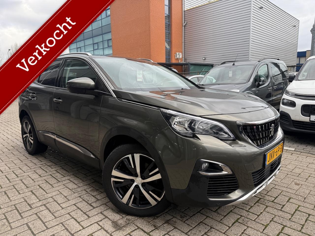 Peugeot 3008 - 1.2 Benzine | Automaat | Pano | 360° camera - AutoWereld.nl