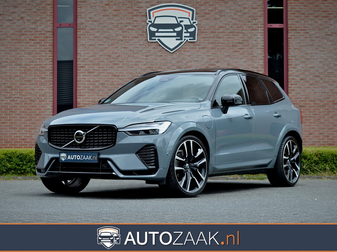 Volvo XC60 - T8 Recharge AWD | Four-C | 360° | Trekhaak - AutoWereld.nl