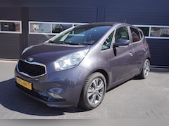 Kia Venga - 1.4 Airco/Navi/Camera/Park.sensor achter/Stuur- en stoel verwarmd