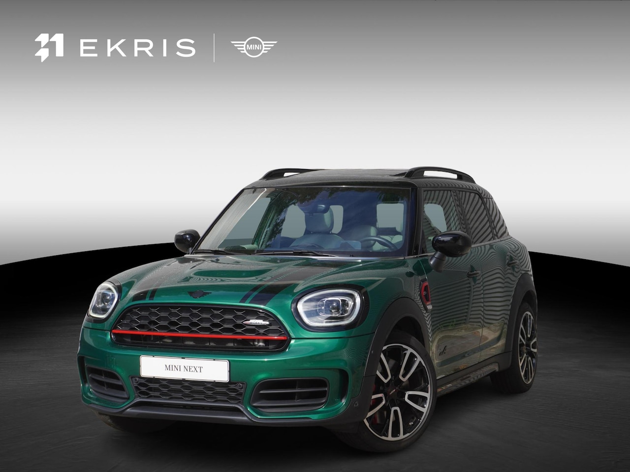 MINI Countryman - 2.0 John Cooper Works ALL4 19" LM JCW Circuit Spoke two-tone | Glazen panoramadak | Active - AutoWereld.nl
