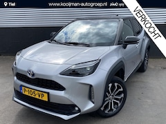 Toyota Yaris Cross - 1.5 Hybrid First Edition / bitone / NL auto / unieke km stand / absolute nieuw staat