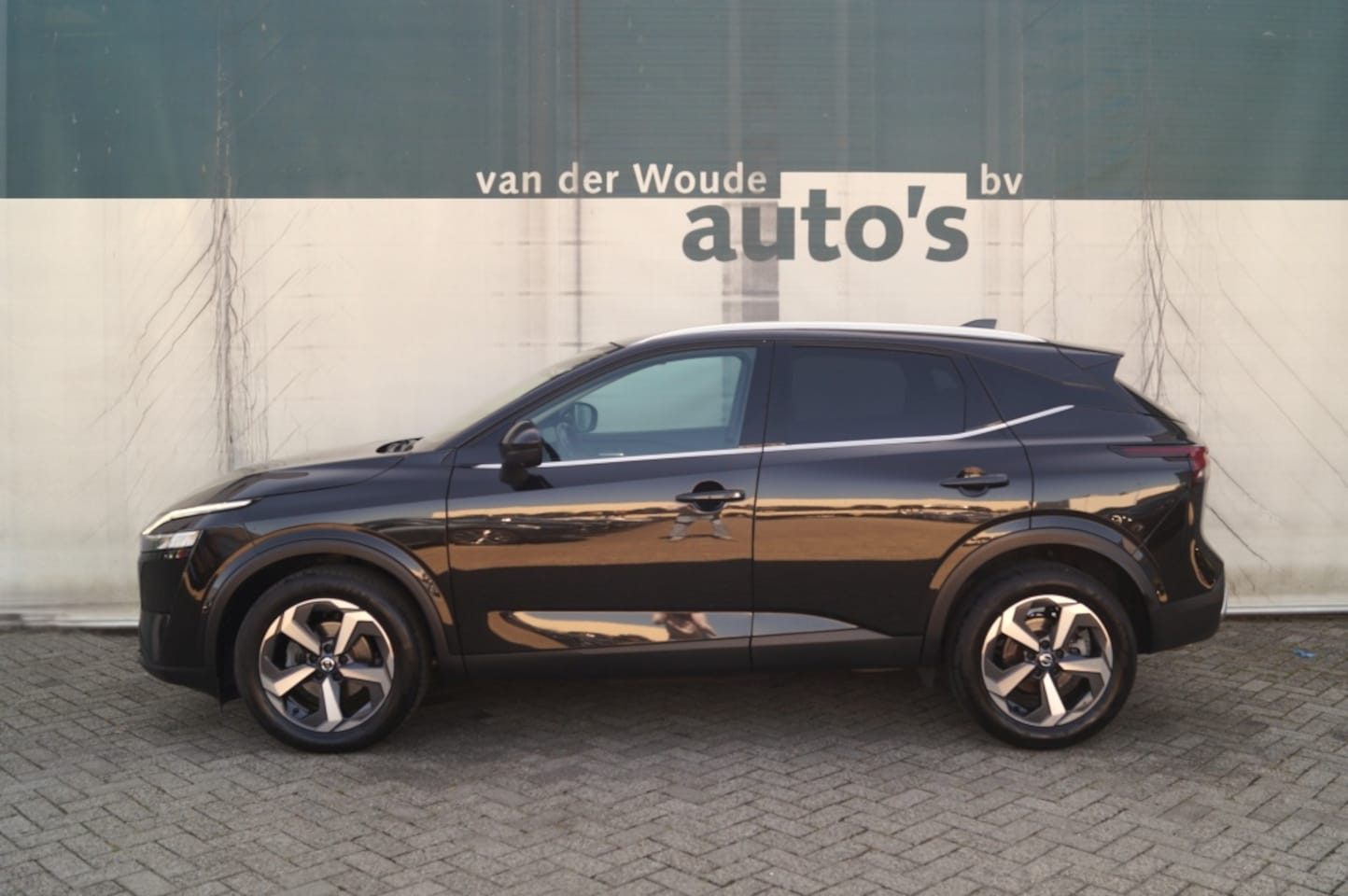 Nissan Qashqai - 1.3 MHEV 158pk Automaat X Business -PANO-TREKHAAK- - AutoWereld.nl