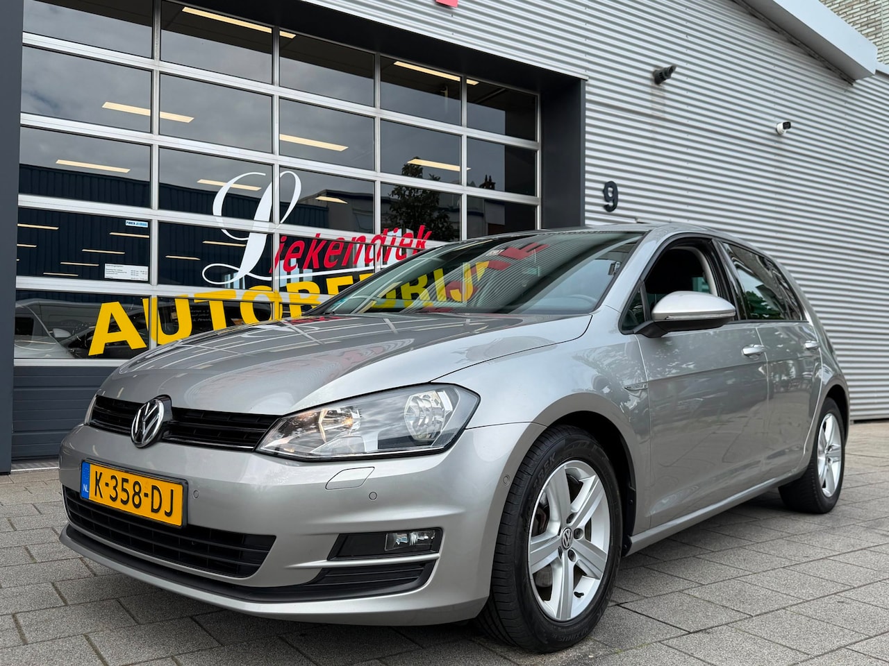 Volkswagen Golf - 1.4 TSI ACT Comfortline - 5Drs I Airco I PDC I Sport velgen I Comfort Pakket I Dealer onde - AutoWereld.nl