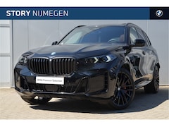 BMW X5 - xDrive50e M Sport Automaat / Panoramadak / Trekhaak / Parking Assistant Professional / Com