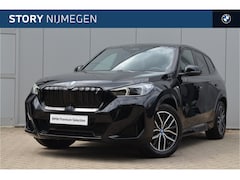 BMW iX1 - xDrive30 M Sport / Sportstoelen / Comfort Access / Achteruitrijcamera / Adaptieve LED / St