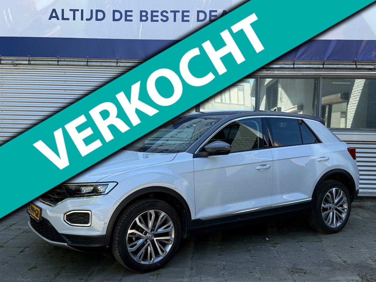 Volkswagen T-Roc - 1.5 TSI Sport Business R l Virtual l LED Xenon l ACC l Climate l Navi l VDOH l - AutoWereld.nl