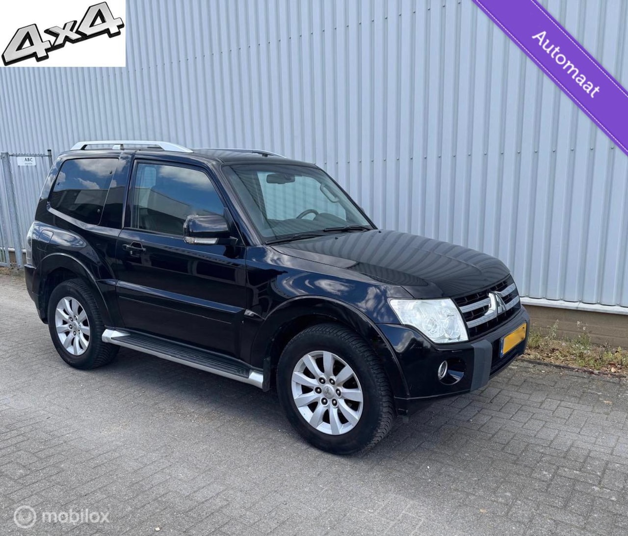 Mitsubishi Pajero - 3.2 DI-D 4 WD AUTOMAAT AIRCO EURO 5 - AutoWereld.nl