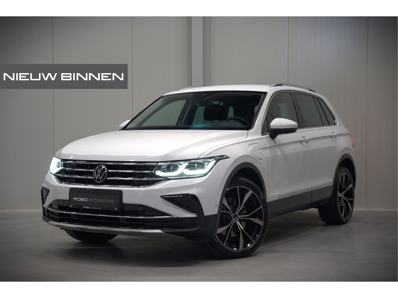 Volkswagen Tiguan - 1.4 TSI eHybrid Elegance Business | Stoelverwarming | Stuurverwarming | Massage | 360 Came - AutoWereld.nl