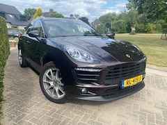 Porsche Macan - 2.0 Turbo Panorama Luchtvering Carplay Vol leder Nederlandse Auto