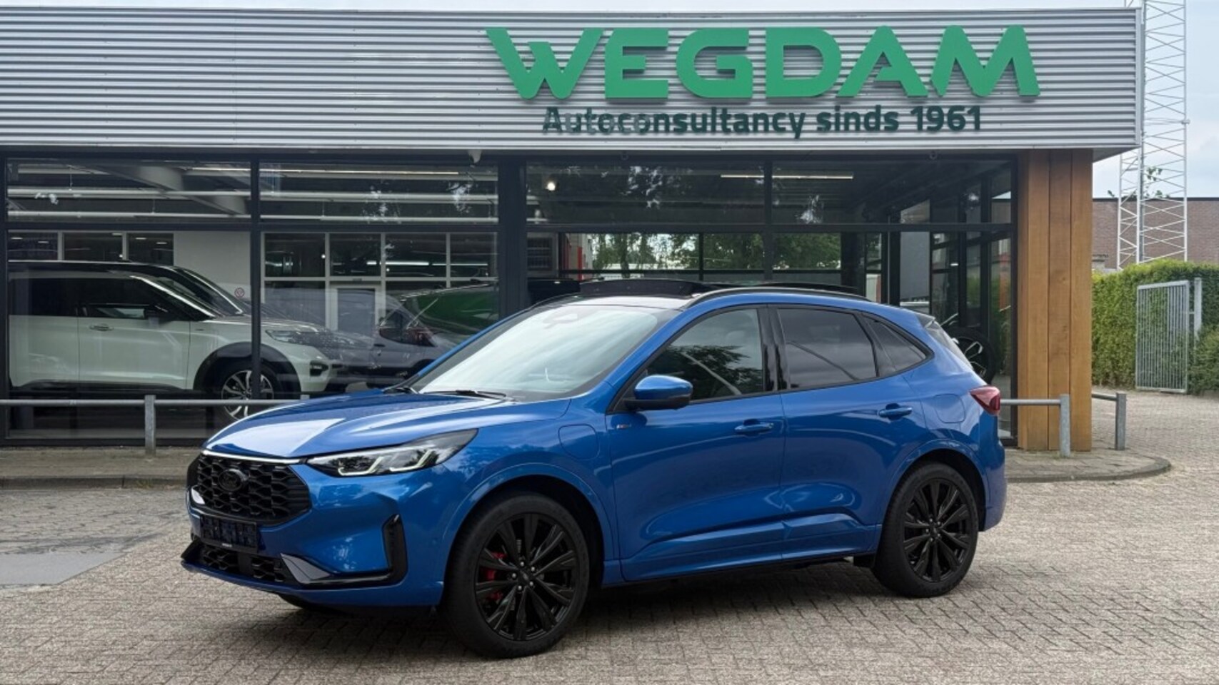 Ford Kuga - 2.5 PHEV ST-LINE X 243pk / BLACKenSMOKE PACK / FULL OPTIONS+HUD - AutoWereld.nl