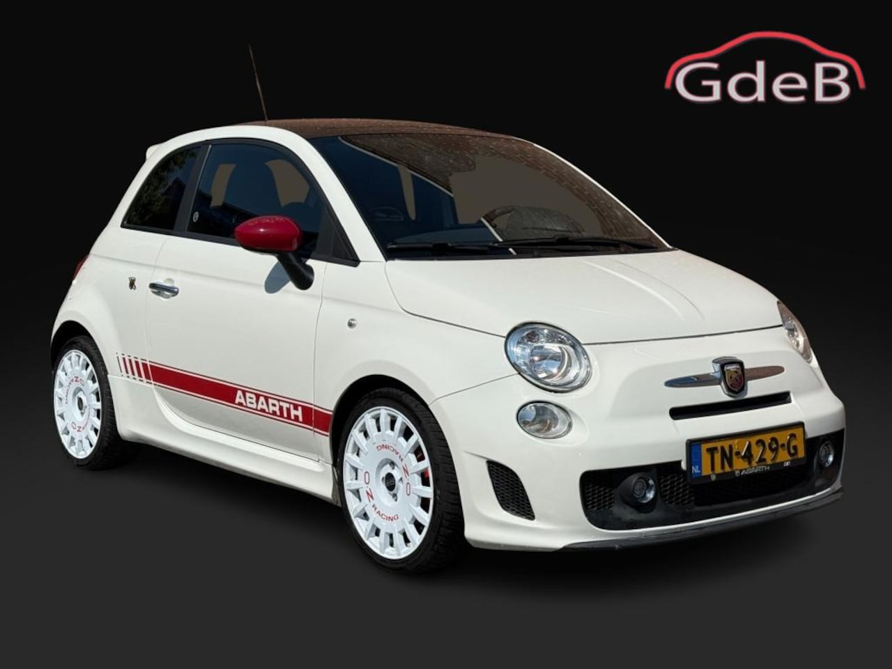 Fiat 500 Abarth - 1.4-16V ABARTH / Carplay / Panoramadak - AutoWereld.nl