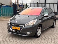 Peugeot 208 - 1.2 PureTech Style Pack Clima Appelcareplay