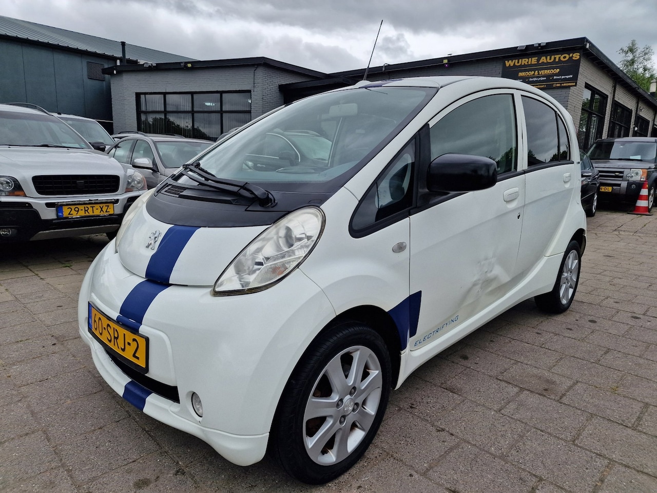 Peugeot iOn - Active/Elektriciteit/Automaat/Apk 28-1-2027 - AutoWereld.nl