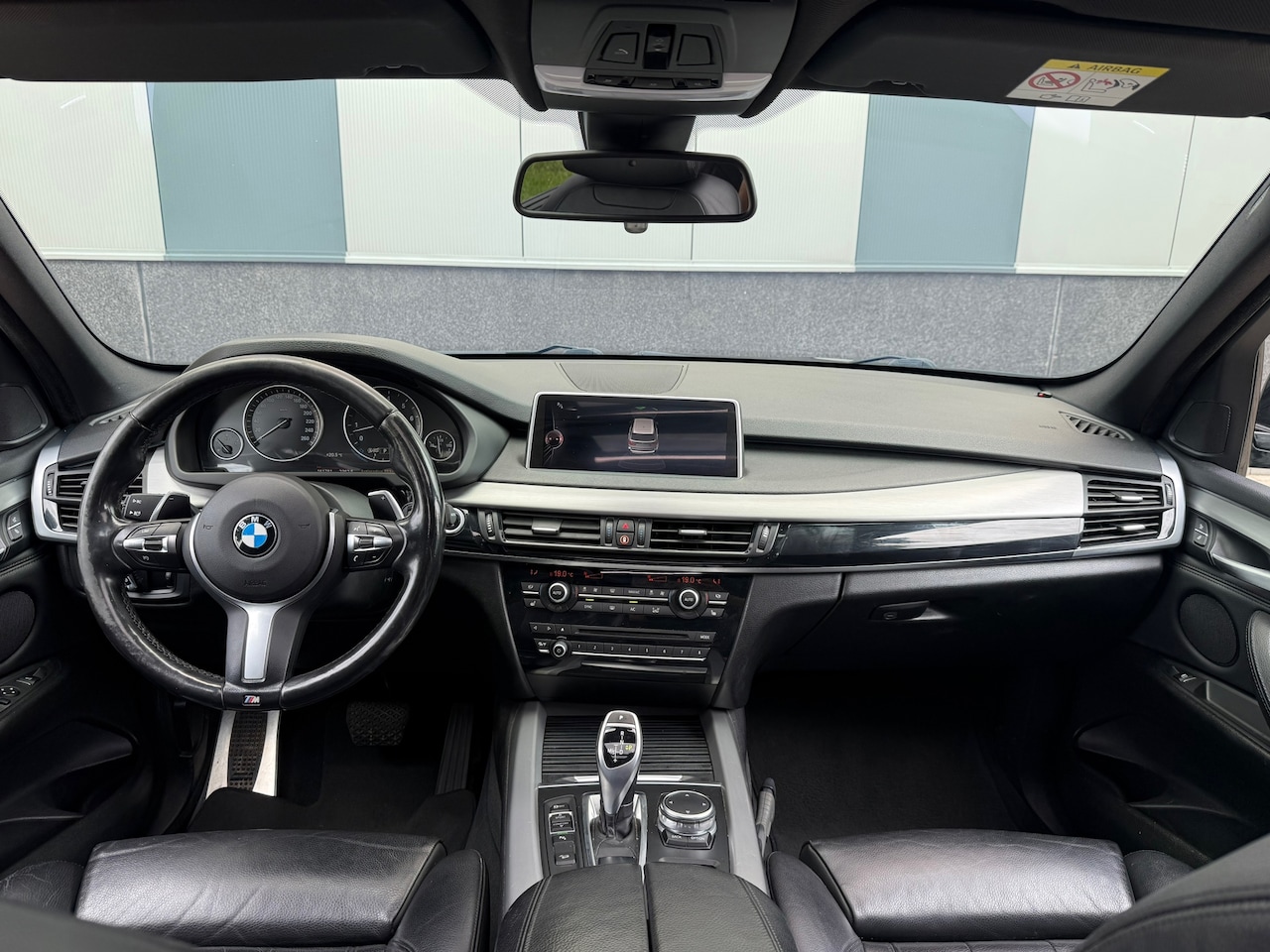 BMW X5 - XDrive35i High Executive M-Pakket | 20" Lichtmetaal - AutoWereld.nl