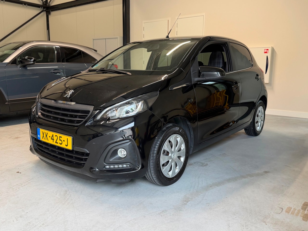 Peugeot 108 - 1.0 e-VTi Active TOP! | Apple CarPlay | Airco | Camera - AutoWereld.nl