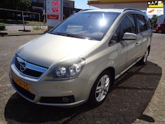 Opel Zafira - 2.2 Cosmo Automaat Inruilkoopje Lees tekst
