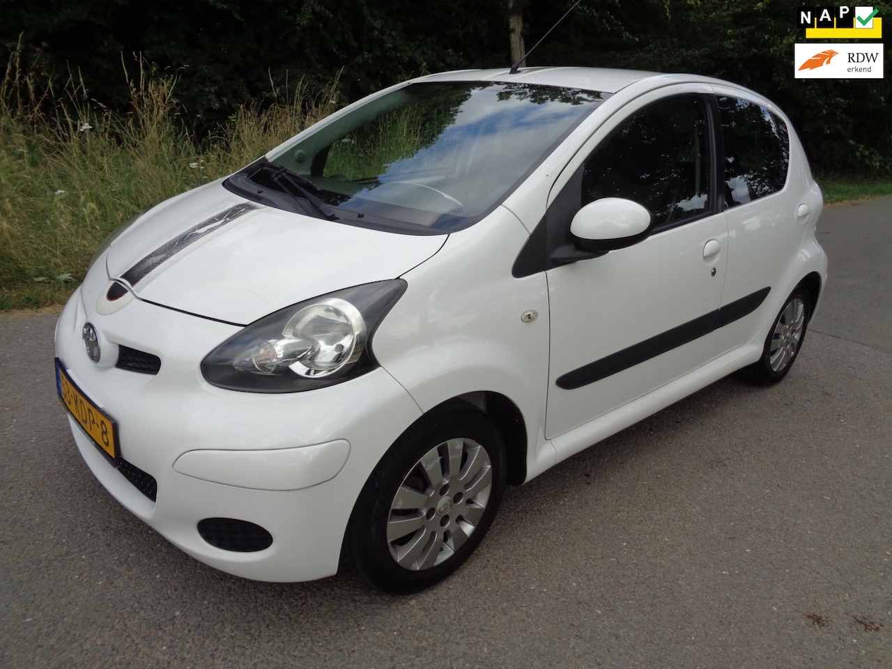 Toyota Aygo - 1.0-12V Xcite White Airco!5Drs!2010!112000 KM! - AutoWereld.nl