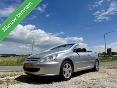 Peugeot 307 CC - 2.0-16V, BJ 2005, Lage km, Nwe APK, PDC, Navi