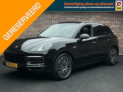 Porsche Cayenne - 3.0 E-Hybrid Pano Trekhaak Aproved Garantie Sport Uitlaat
