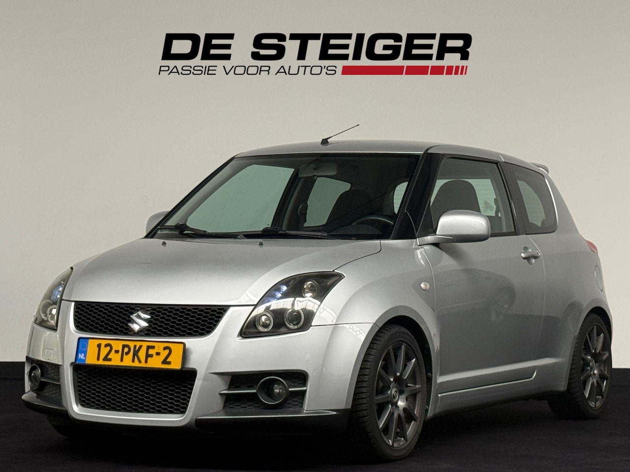 Suzuki Swift - 1.6 Sport 3D Keyless Airco 125 PK - AutoWereld.nl