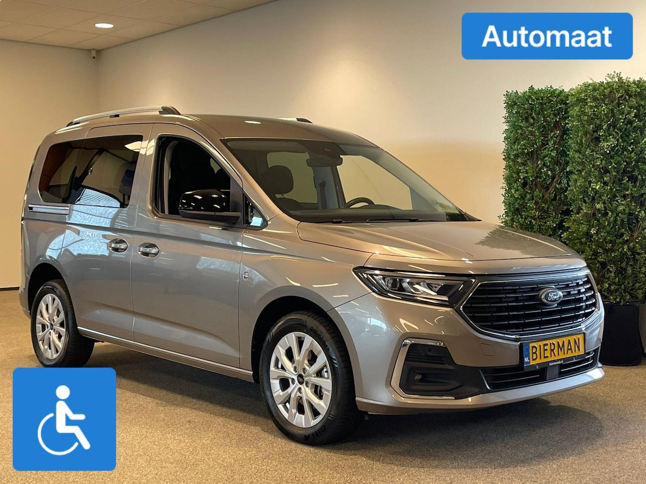 Ford Tourneo Connect - L1 Rolstoelauto Automaat 3+1 of 5+0 - AutoWereld.nl