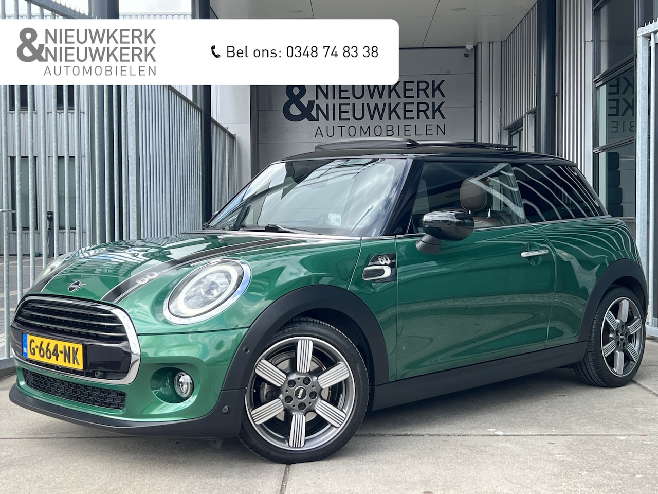 MINI 3-Deurs - 1.5 Cooper 60 Years Edition | AUTOMAAT | HEAD-UP DISPLAY | LEDER | SCHUIF/KANTELDAK | CARP - AutoWereld.nl