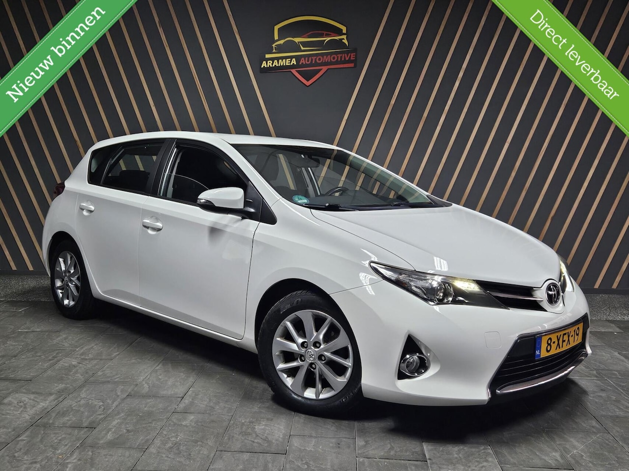 Toyota Auris - 1.3 Now 2014|Trekhaak|Nieuwe APK|Cruise Control - AutoWereld.nl