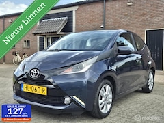 Toyota Aygo - 1.0 VVT-i x-play I Camera I Airco I CV I Cruise