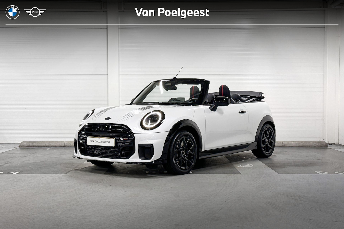 MINI Cabrio - C John Cooper Works | Pakket M | Stuurwielverwarming | Head-up Display | - AutoWereld.nl