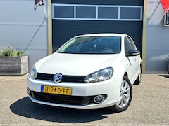 Volkswagen Golf - 1.4 TSI Highline AUTOMAAT,Cruise-Control,Navi, Stoelverwarming,AppleCarplay,Camera