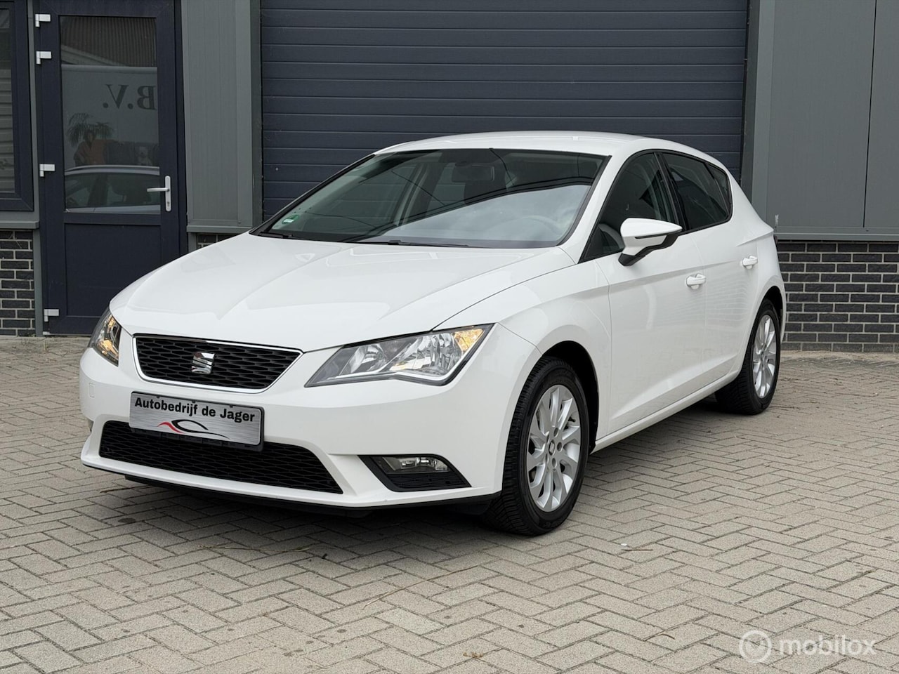 SEAT Leon - 1.2 TSI Style Business/ D. ONDERH./ TREKHAAK/ AIRCO - AutoWereld.nl