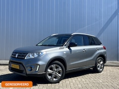 Suzuki Vitara - 1.6 Exclusive Bi-Tone NL Auto Trekhaak Navi Stoel Verwarming 1200KG Treklast