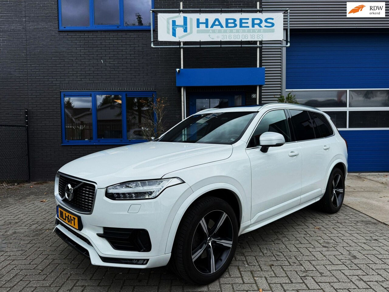 Volvo XC90 - 2.0 T5 AWD Inscription R-Design 250PK|Adaptive Cruise|Detectie|Face lift|360C|HUD|PANO|7-Z - AutoWereld.nl