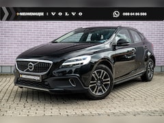 Volvo V40 Cross Country - 1.5 T3 Momentum | Navigatie | Bluetooth | High Performance Audio | Achteruitrijcamera | Pa