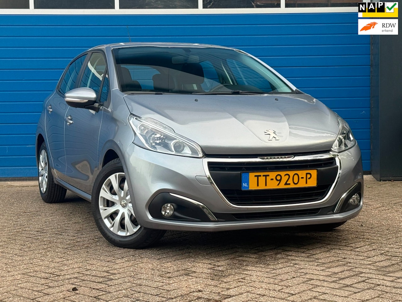 Peugeot 208 - 1.2 PureTech Blue Lease Active|Airco|Navi. - AutoWereld.nl