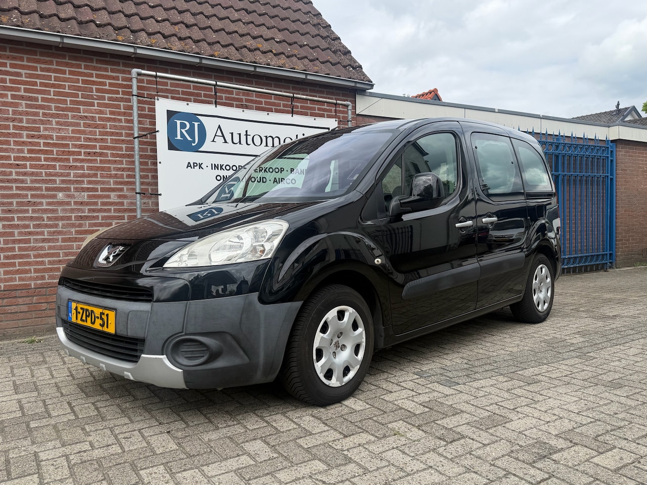 Peugeot Partner Tepee - 1.6 VTI APK/AIRCO/TREKHAAK - AutoWereld.nl