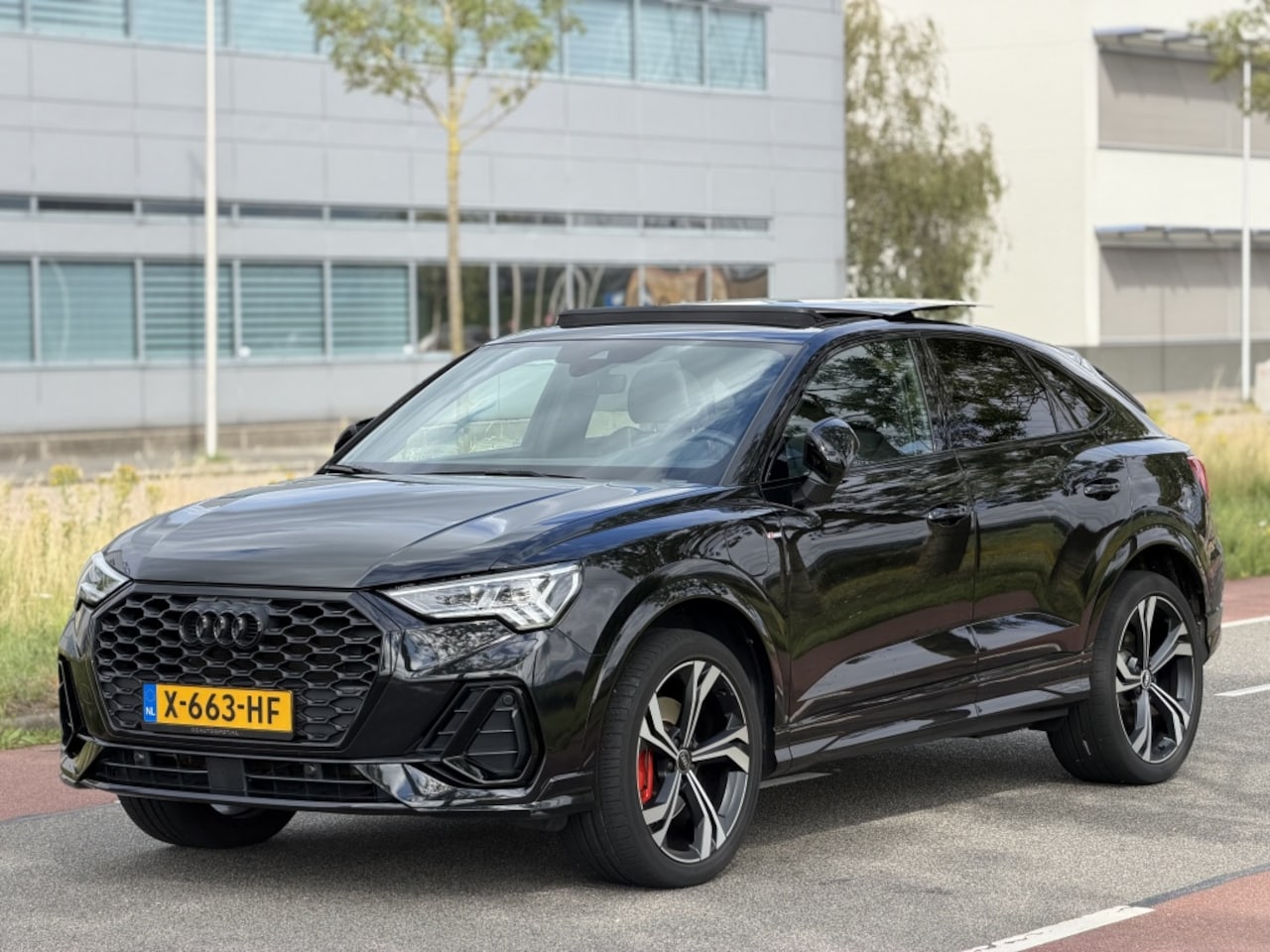 Audi Q3 Sportback - 45 TFSI e 245 Pk S-Line Pano Navi Sfeerverlichting - AutoWereld.nl