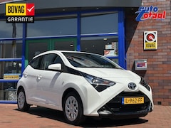 Toyota Aygo - 1.0 VVT-i x-play limited | Airco | Navi | Apple Carplay/Android Auto