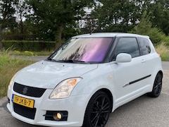 Suzuki Swift - 1.6 SPORT