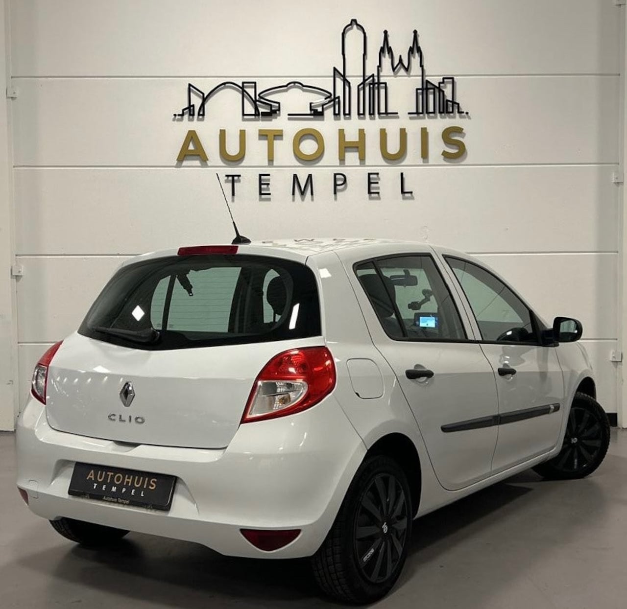 Renault Clio - 1.2 Special Line Nap Airco Navi 5Deurs Isofix Elektrische Ramen - AutoWereld.nl