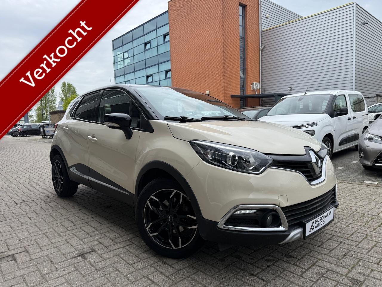 Renault Captur - 1.2 TCe Automaat | Camera | Navi | Stoelverwarming - AutoWereld.nl