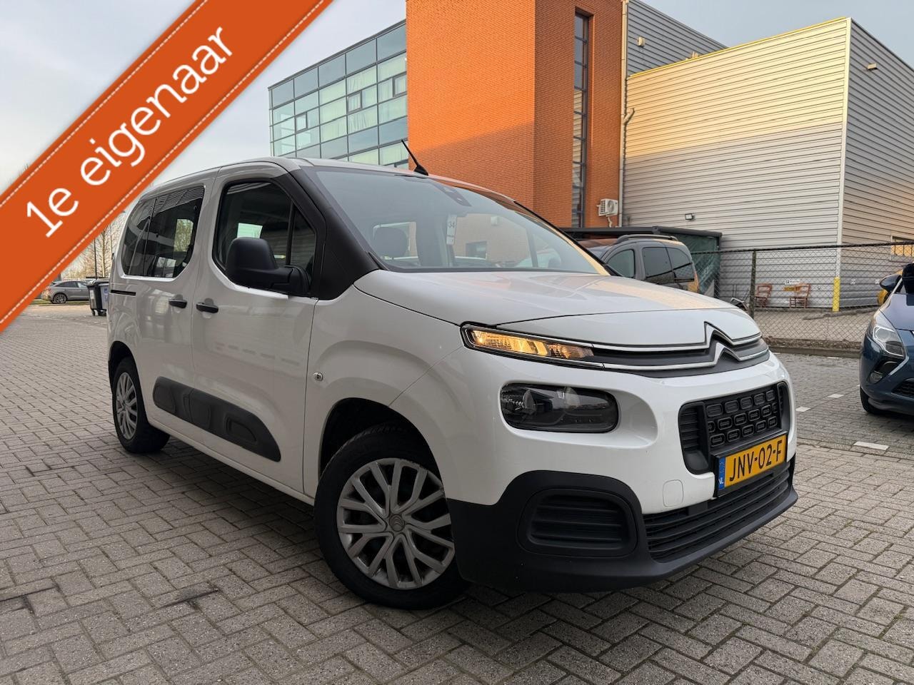 Citroën Berlingo - 1.2 Benzine | Trekhaak | Bluetooth | 5 zit - AutoWereld.nl