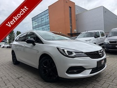Opel Astra Sports Tourer - 1.2 Benzine Black Edition Trekhaak