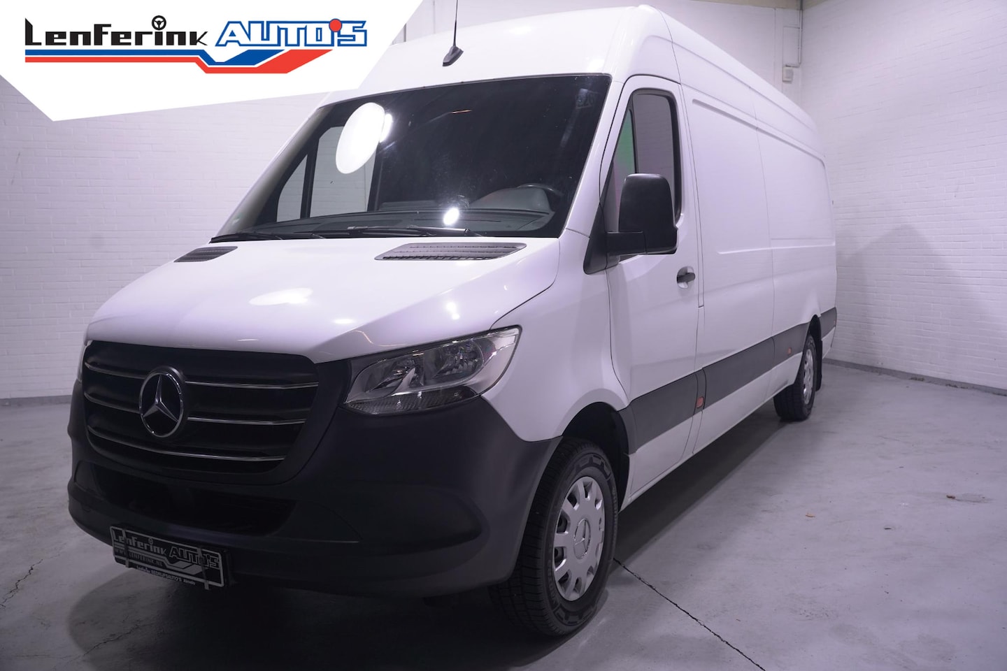 Mercedes-Benz Sprinter - 314 CDI 143 pk L3H2 Airco, Apple Carplay Laadruimte Pakket, Opstap achter, 3-Zits - AutoWereld.nl