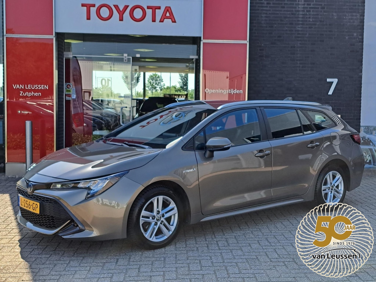 Toyota Corolla Touring Sports - 1.8 Hybrid Active ADAPTIVE CRUISE CONTROL ACHTERUITRIJCAMERA APPLE CARPLAY/ANDROID AUTO - AutoWereld.nl
